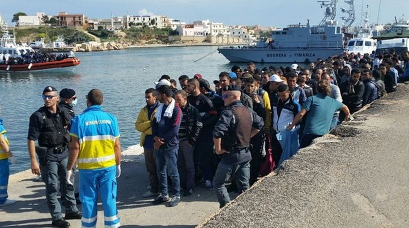 Να κλείσει το hotspot της Λαμπεντούζα ζητά ο δήμαρχος του νησιού